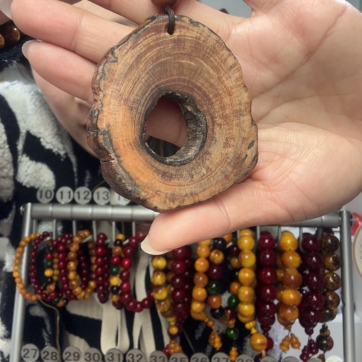 松木原生态累积木，无视牌