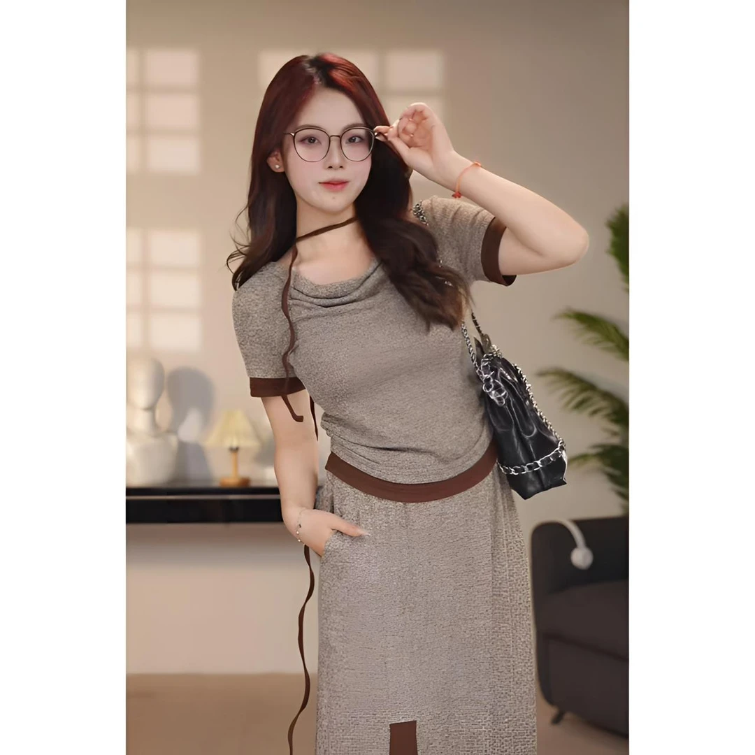 暗木幽香-41121初夏拼接撞色交叉设计感上衣+开叉半裙套装夏季