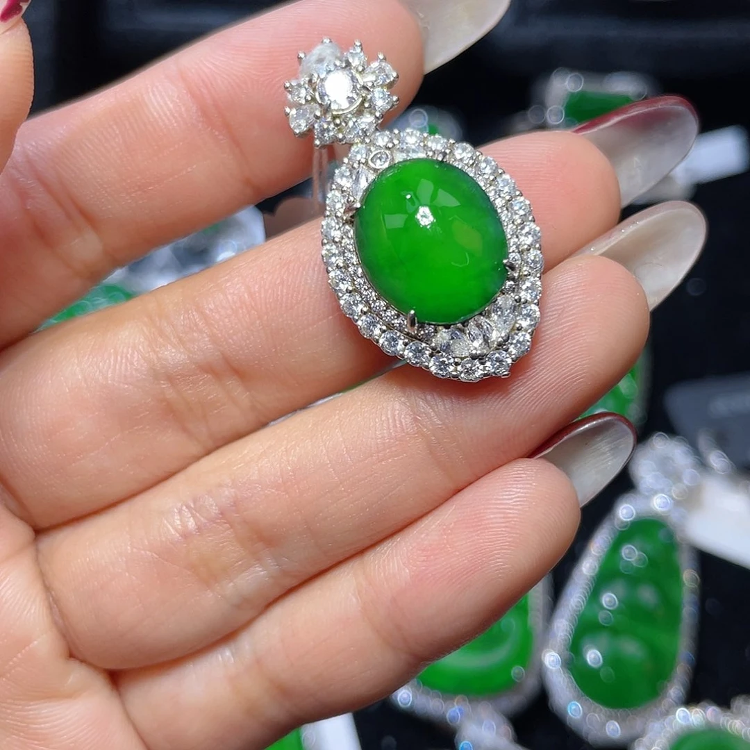 翡翠颈饰银S925镶嵌翡翠