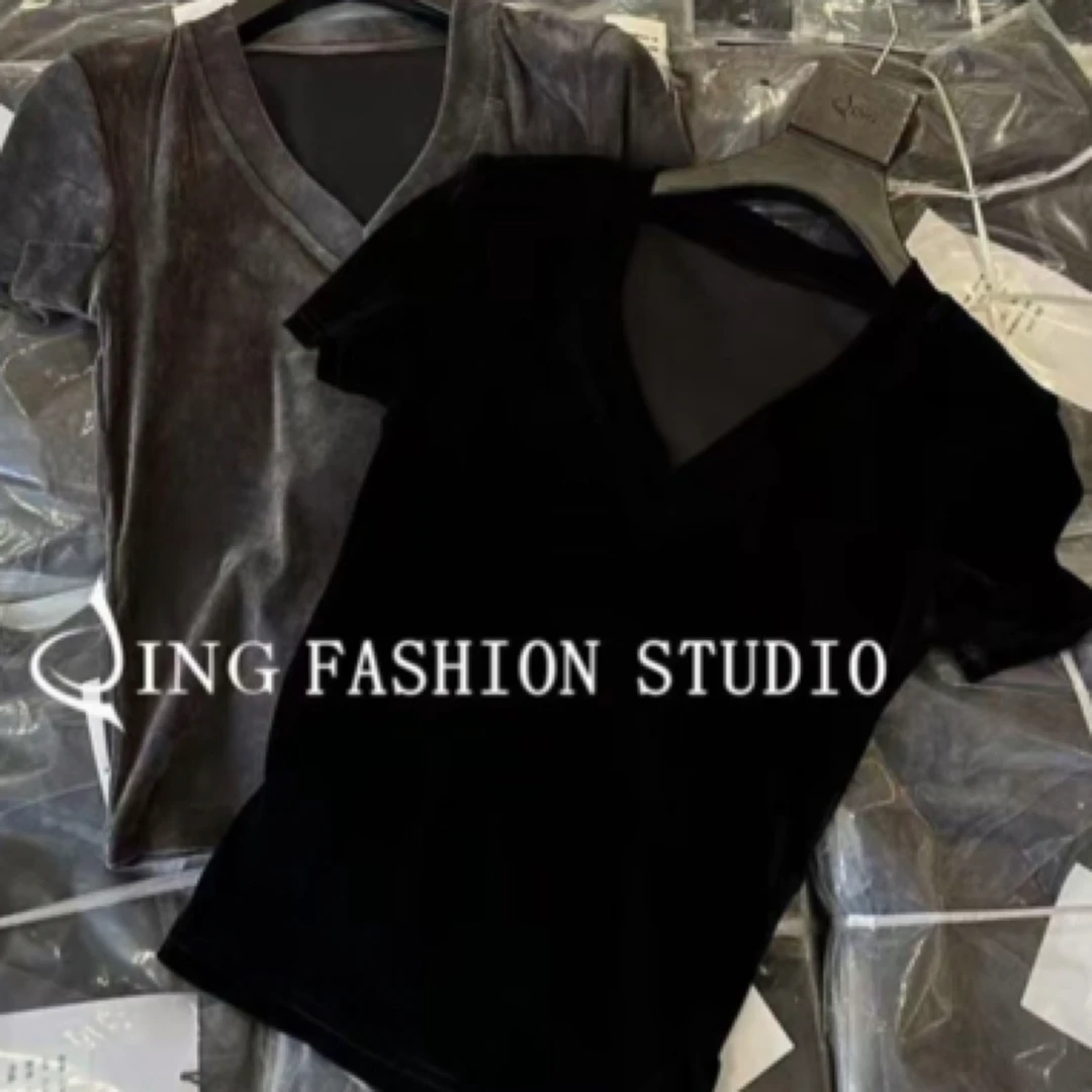 《万人迷顶配V领上衣》夏季CJ2025轻奢丝绒短袖T恤女装百搭潮流上衣