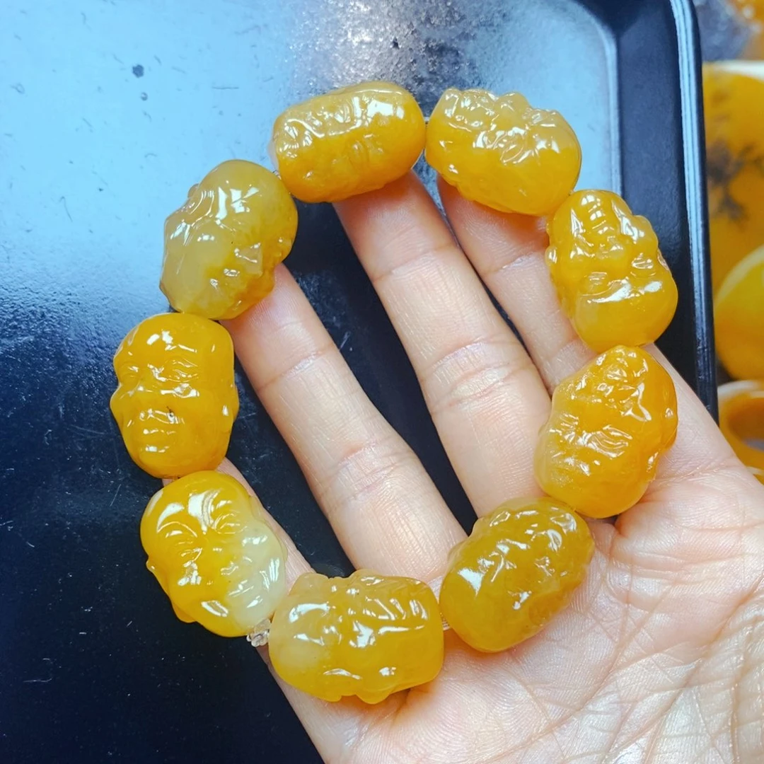 未镶嵌石英质玉（黄龙玉）颈饰