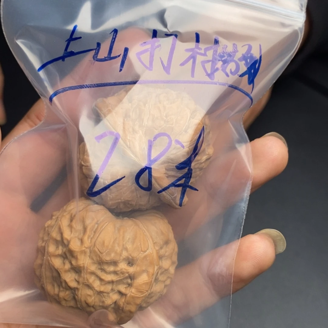 上***姑文玩核桃吊坠南瓜墩