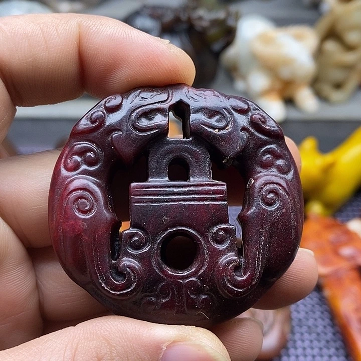 未镶嵌蛇纹石玉颈饰