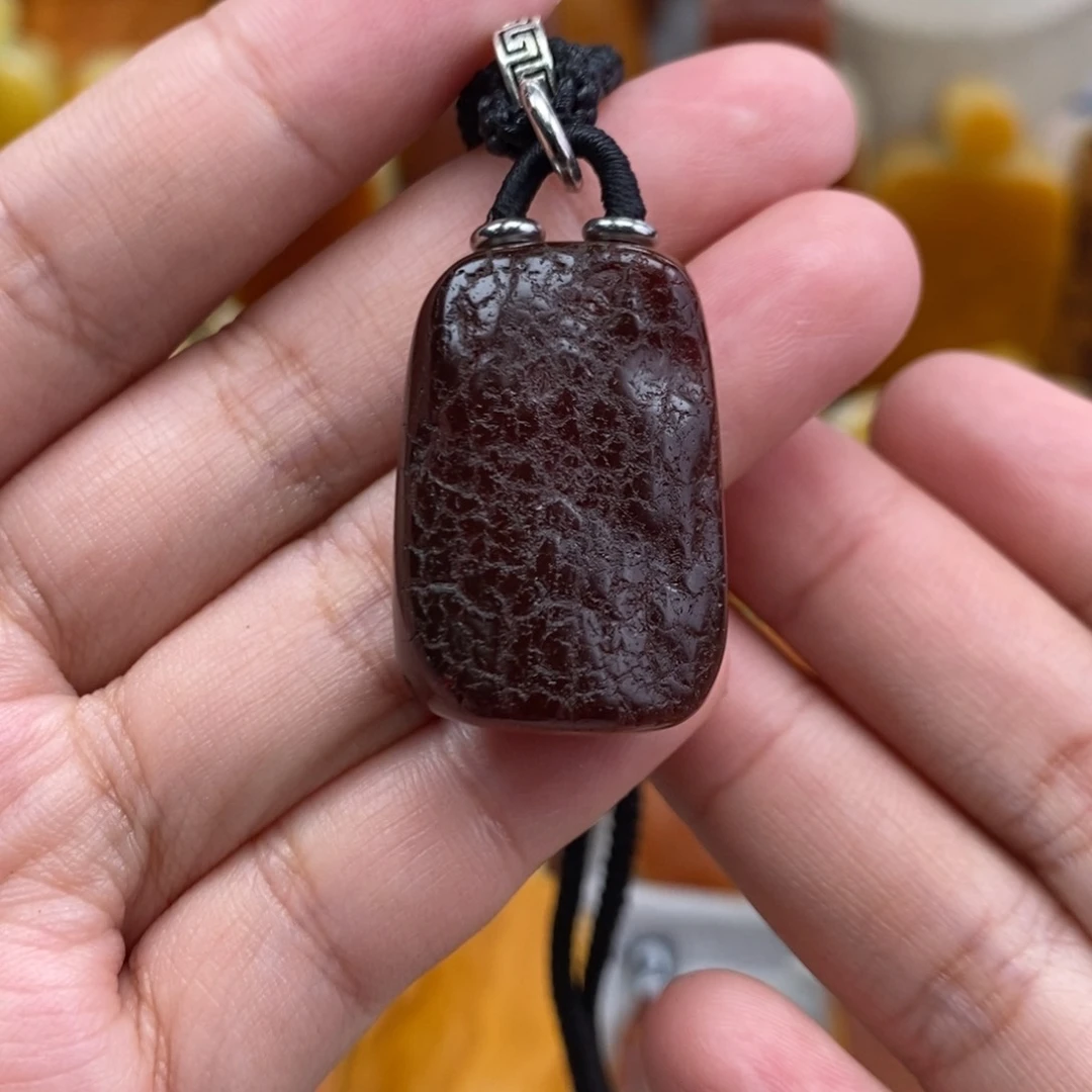 琥珀吊坠(赠链)未镶嵌