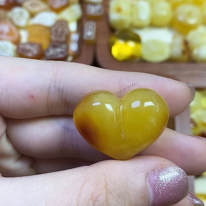 吊坠橄榄核大屁桃