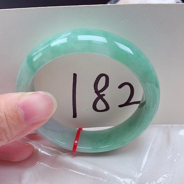 翡翠未镶嵌手镯翡翠