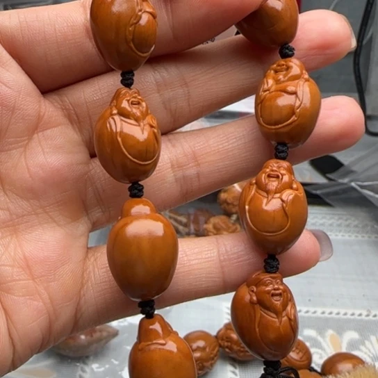 橄榄核手串雕刻工艺
