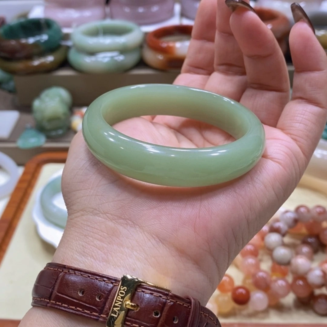 【闪购商品】未镶嵌手镯石英质玉月**上