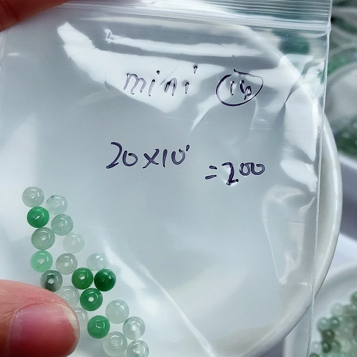 m***i翡翠未镶嵌颈饰m14