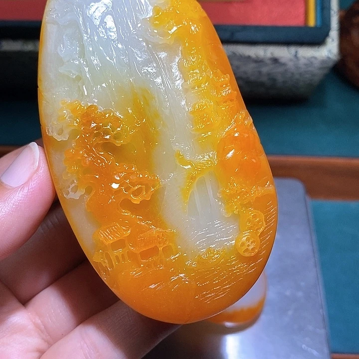 伟***粥颈饰未镶嵌和田玉