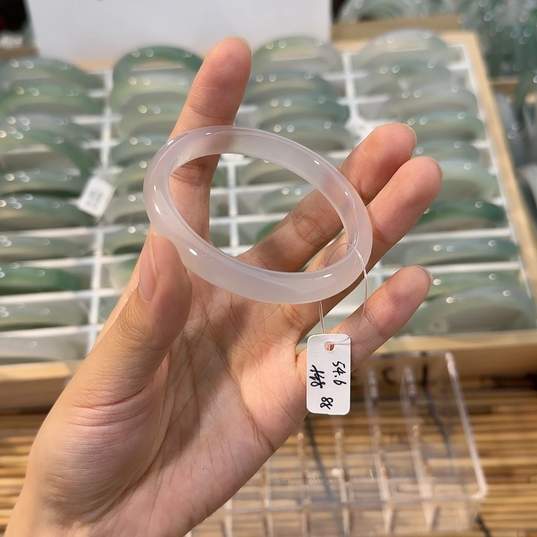 玛瑙/玉髓未镶嵌手镯圈口54.6