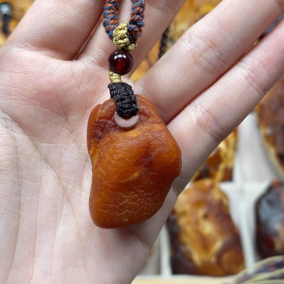 琥珀珠宝奇石未镶嵌