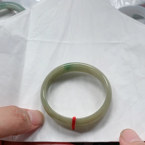 翡翠未镶嵌手镯缅甸翡翠手镯