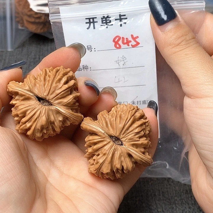 文玩核桃把件845哈哈哈