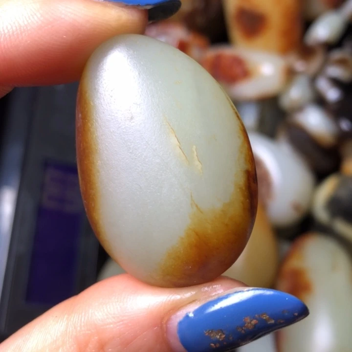 和田玉未镶嵌珠宝奇石