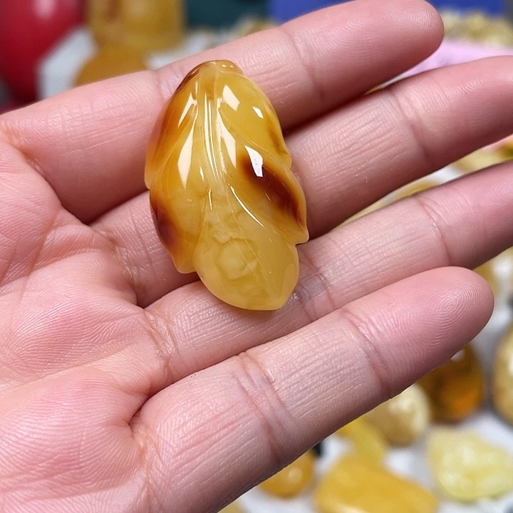 裸石蜜蜡未镶嵌一夜成名