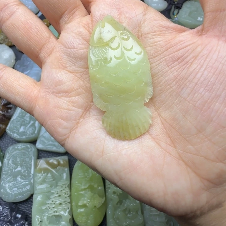 和田玉未镶嵌珠宝奇石