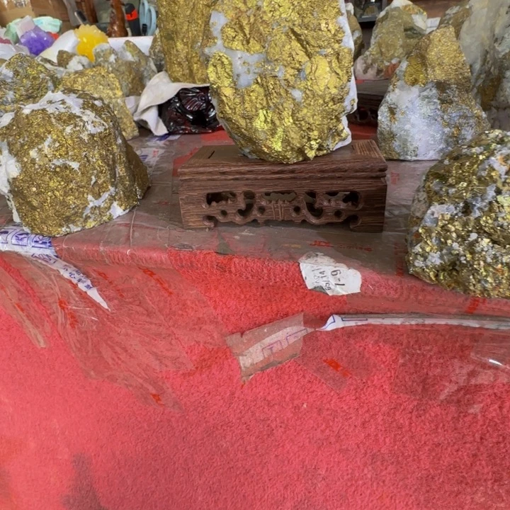 悠***山金属图图一我哦哦哦哦