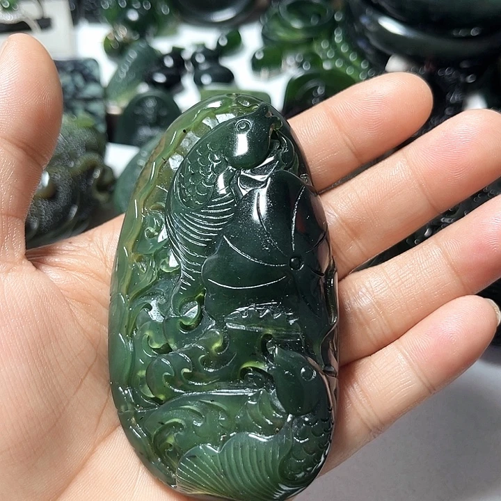 蜜***罐蛇纹石玉未镶嵌颈饰