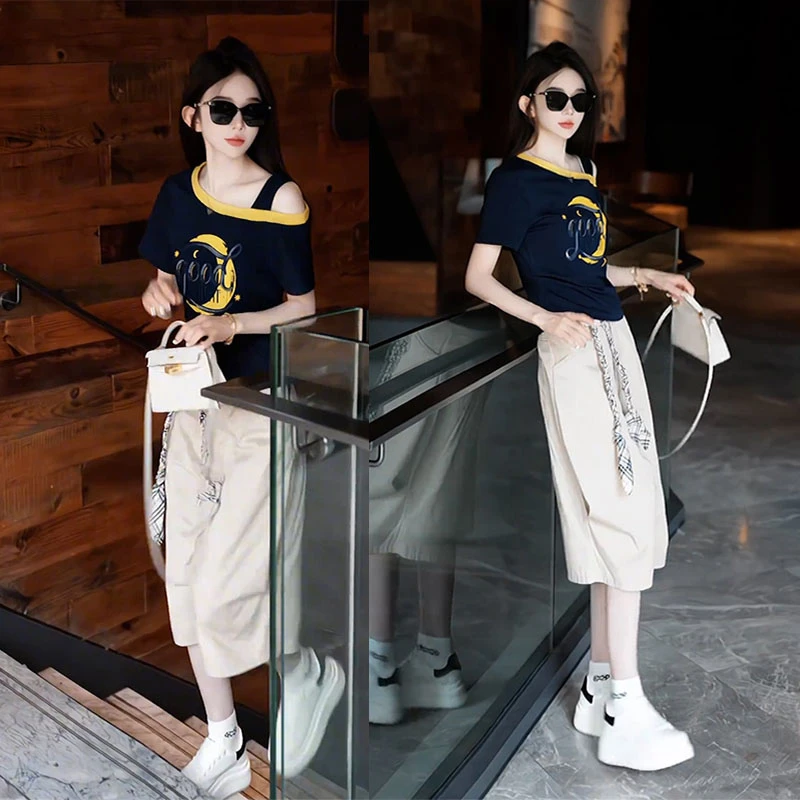 时尚气质休闲风洋气减龄拼色印花露肩短袖上衣高腰五分裤两件套装