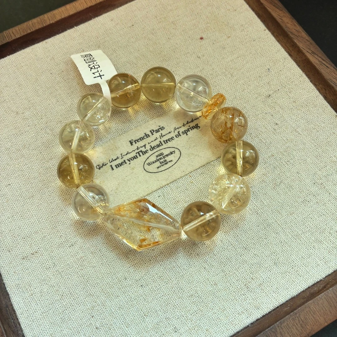 天然黄水晶手串金发晶 黄胶花随行水晶手串