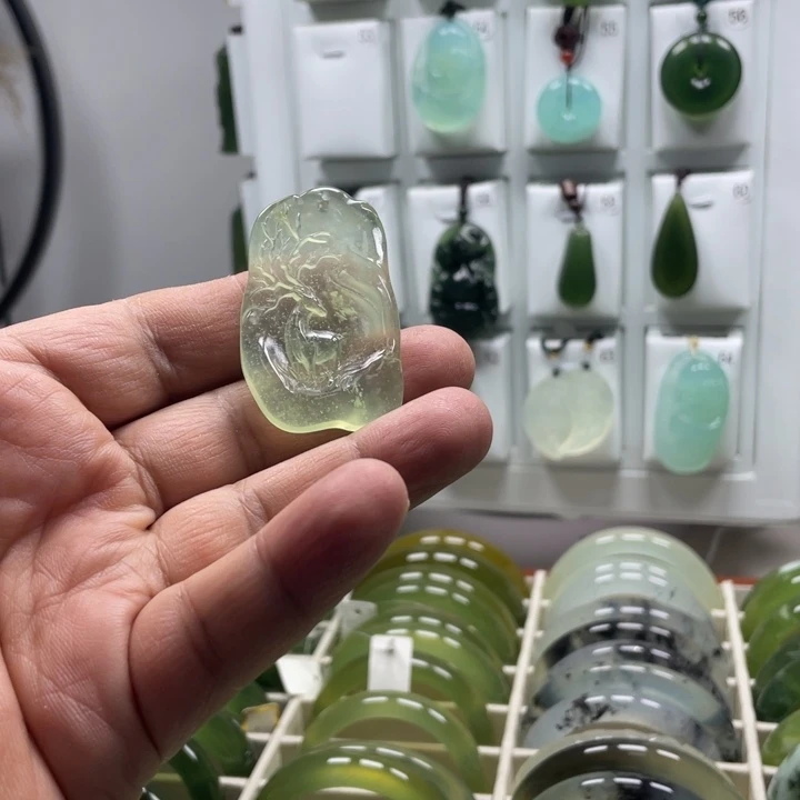 蛇纹石玉合金颈饰