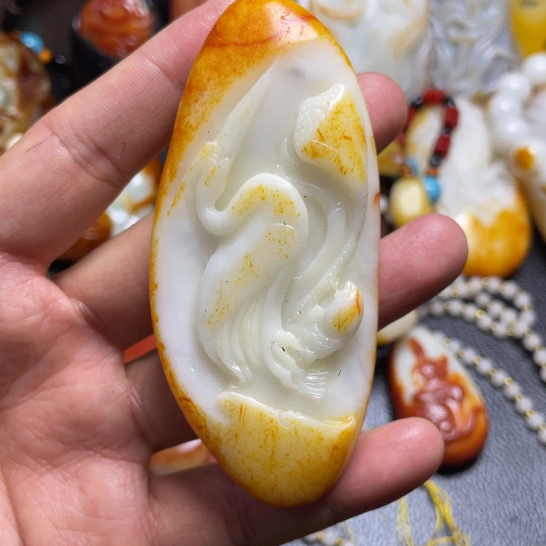 和田玉未镶嵌颈饰