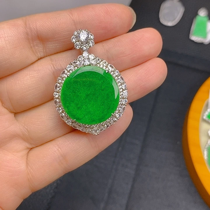 蓉***蓉翡翠银S925镶嵌颈饰