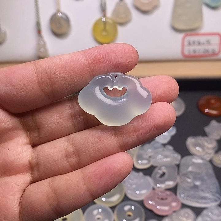 未镶嵌颈饰玛瑙/玉髓