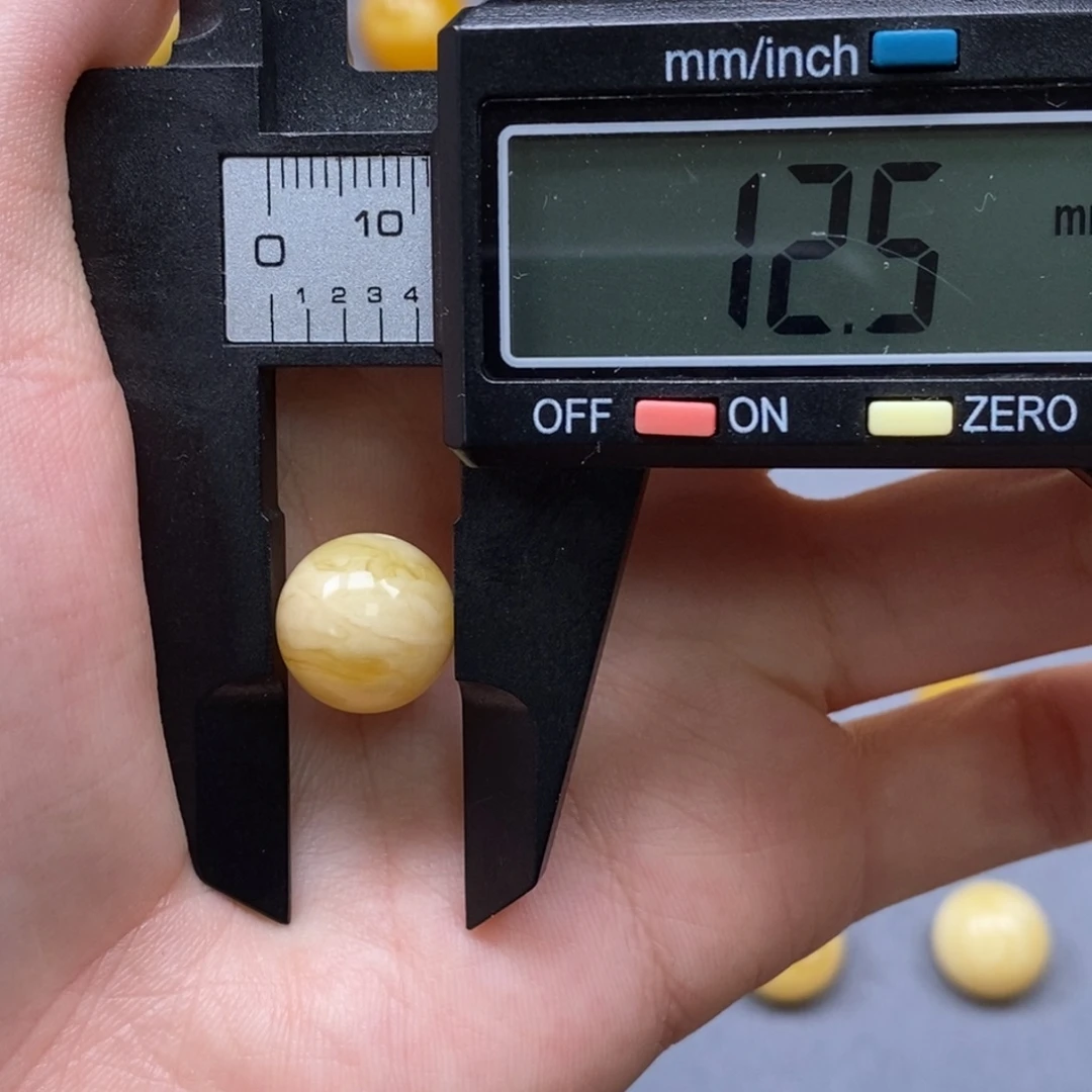 琥珀未镶嵌裸石纯天然