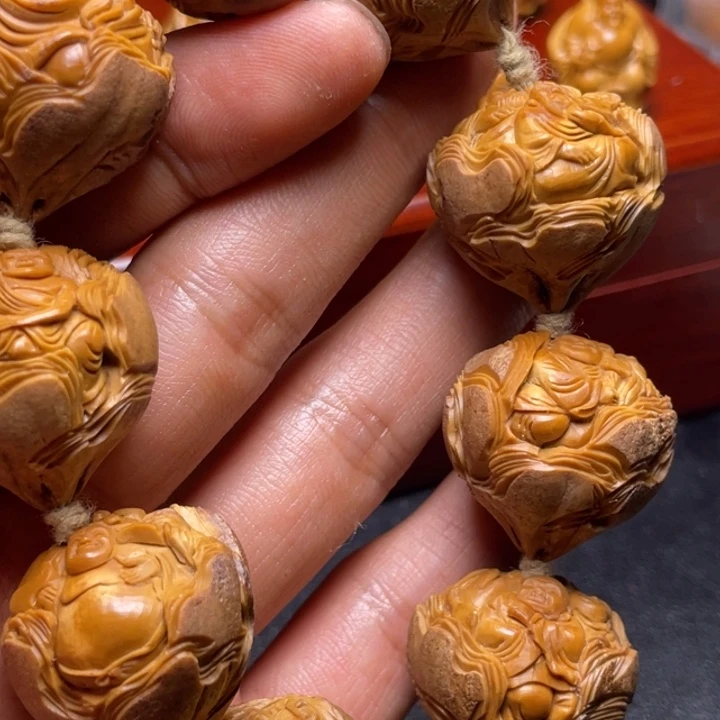 橄榄核手串橄榄球赛，
