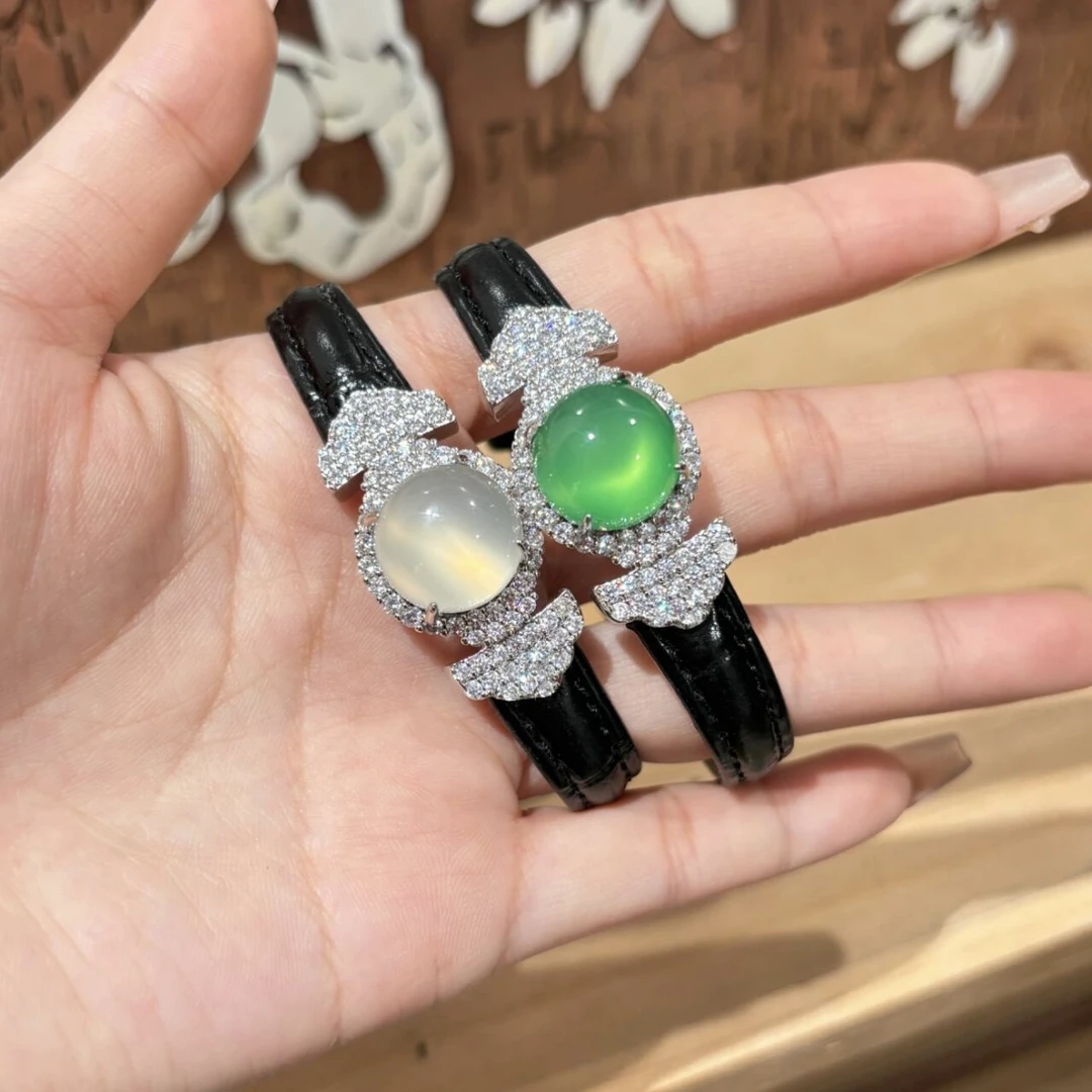 腕带手牌中性风个性大气绿鸽子蛋绿玉髓手链皮带款式手环女