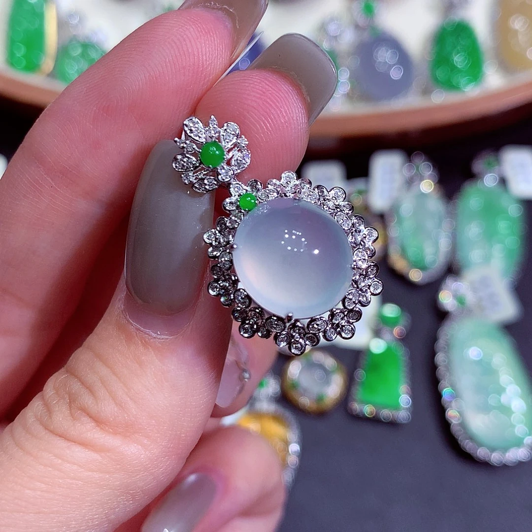 翡翠18K金镶嵌吊坠(不含链)