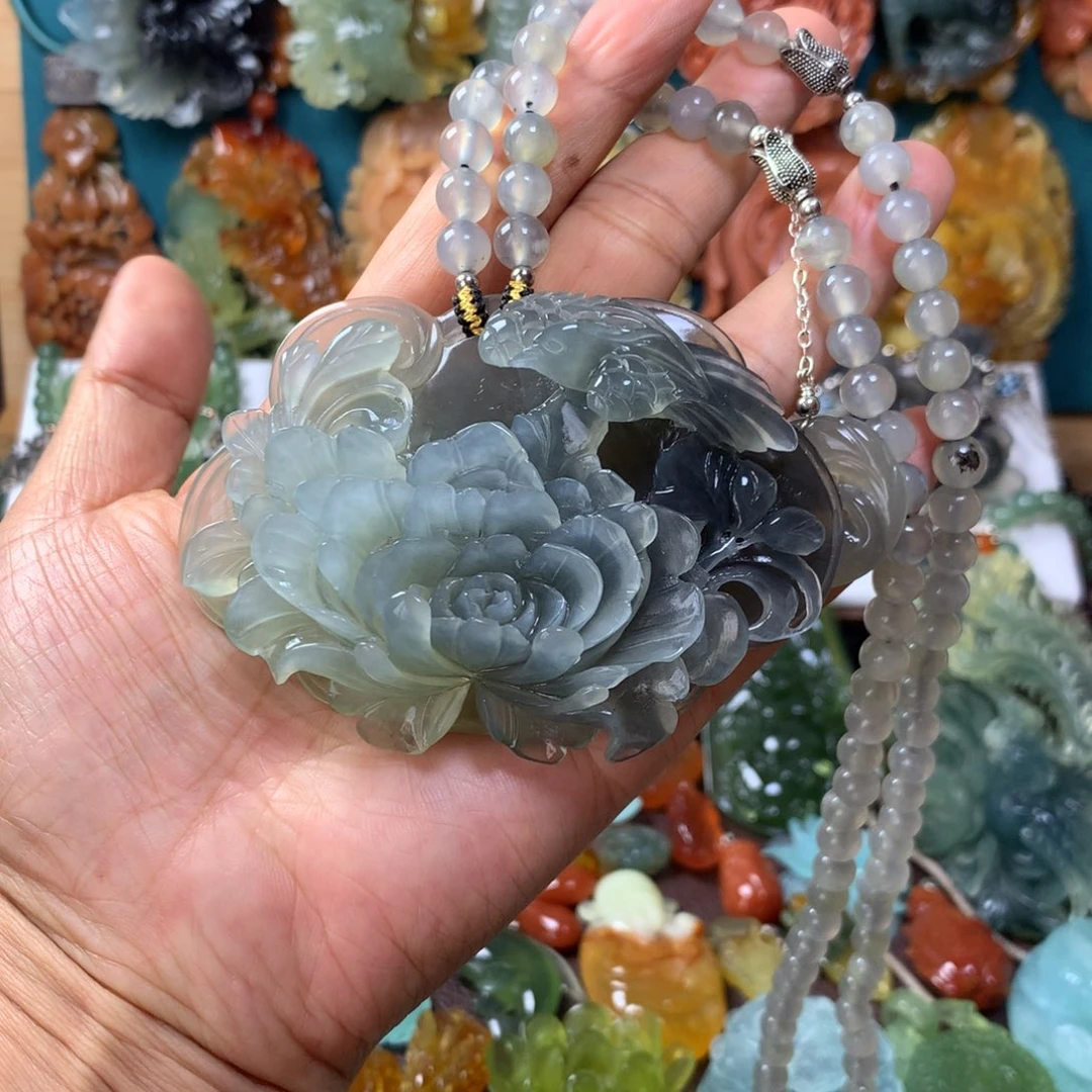 蛇纹石玉未镶嵌挂坠