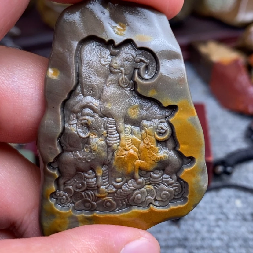 【闪购商品】原石雕刻手把件
