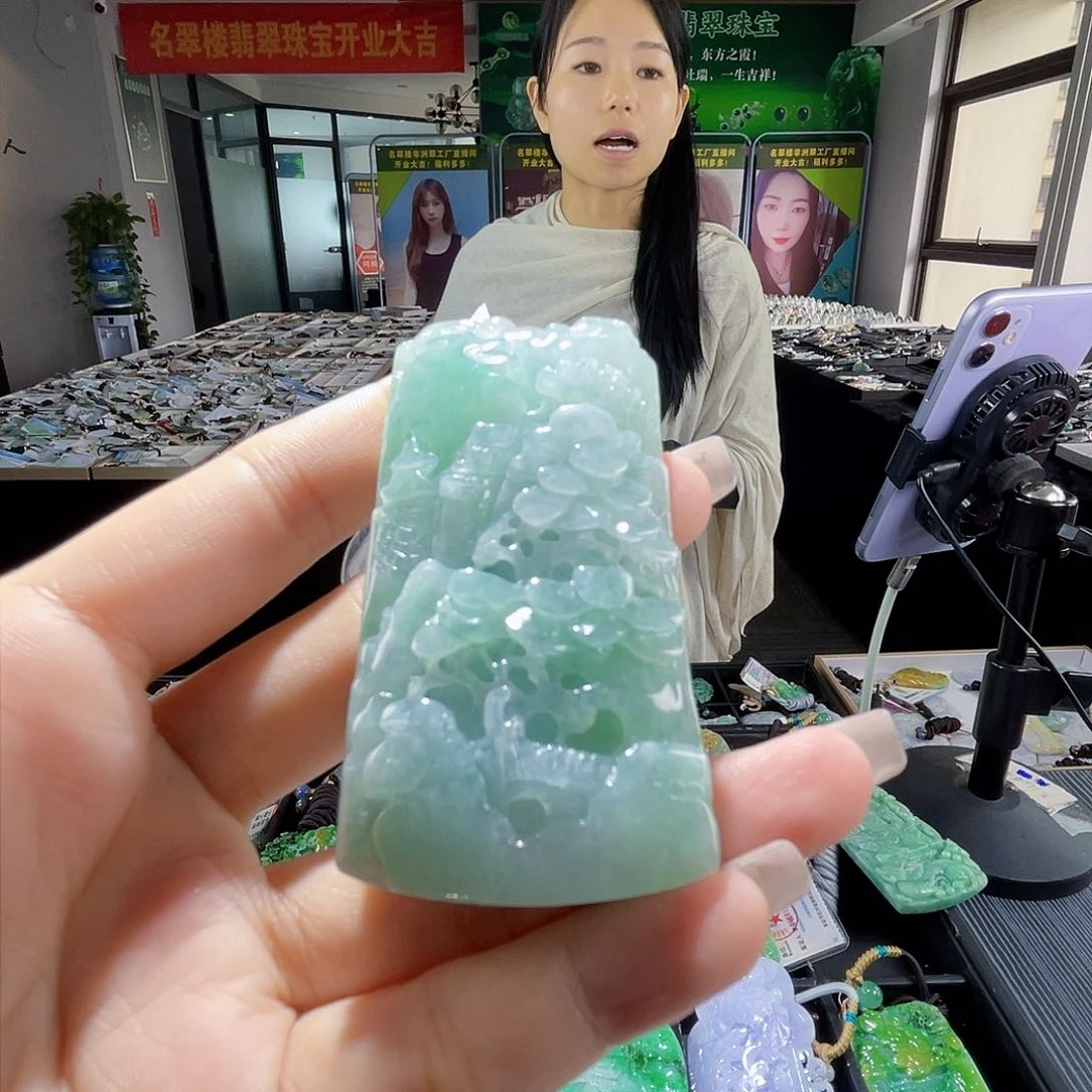 颈饰未镶嵌翡翠一