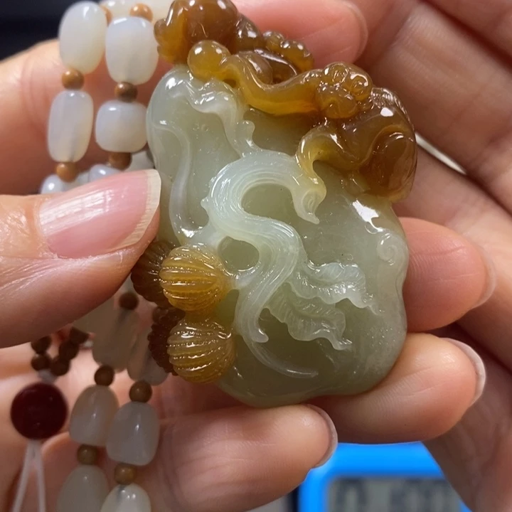 和田玉挂件未镶嵌?****?