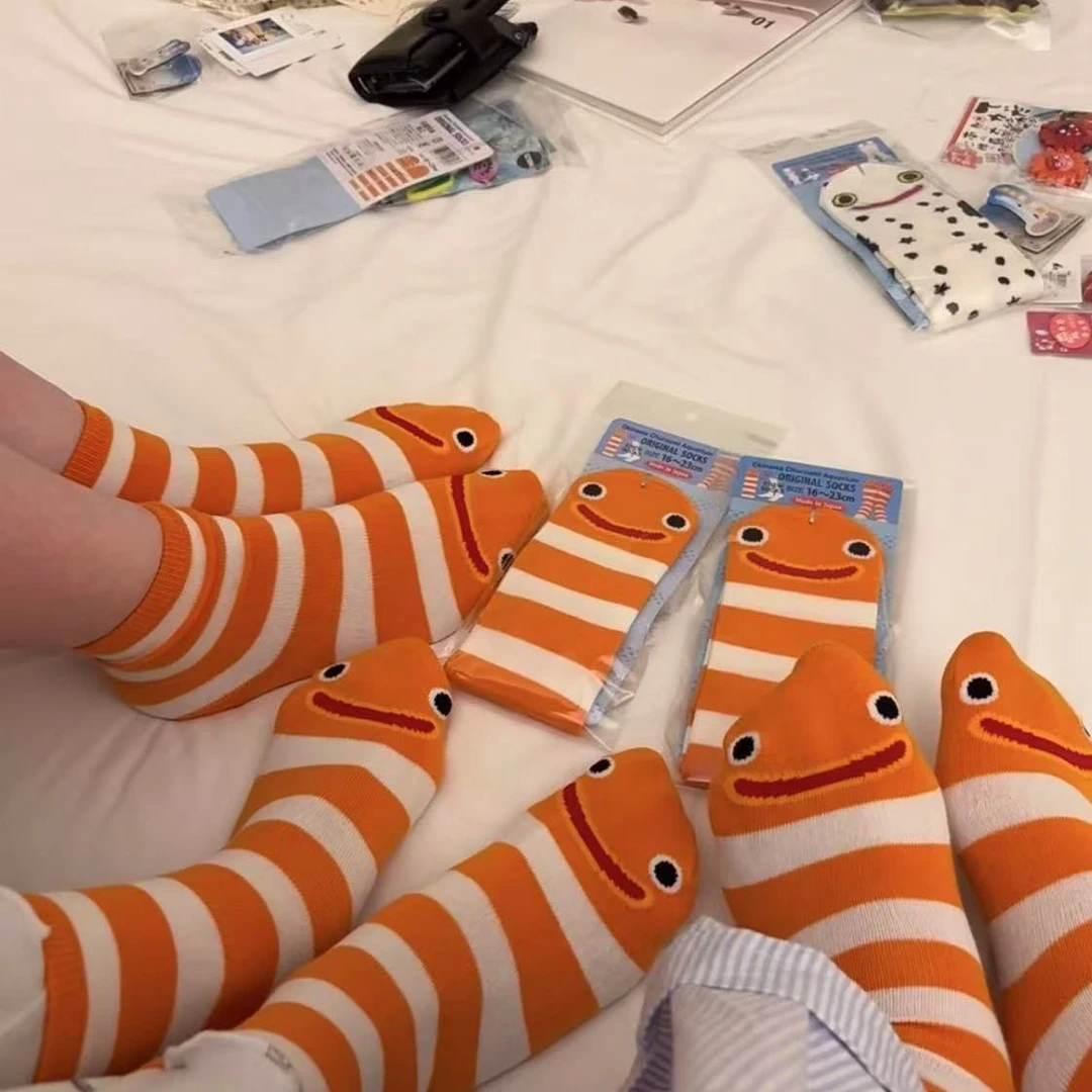 袜子女中筒夏季薄款卡通花园鳗鱼2025新款爆款搞怪条纹运动长袜女