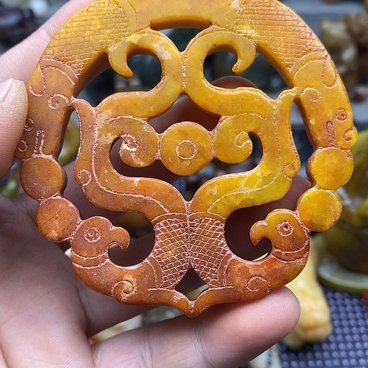 未镶嵌蛇纹石玉颈饰