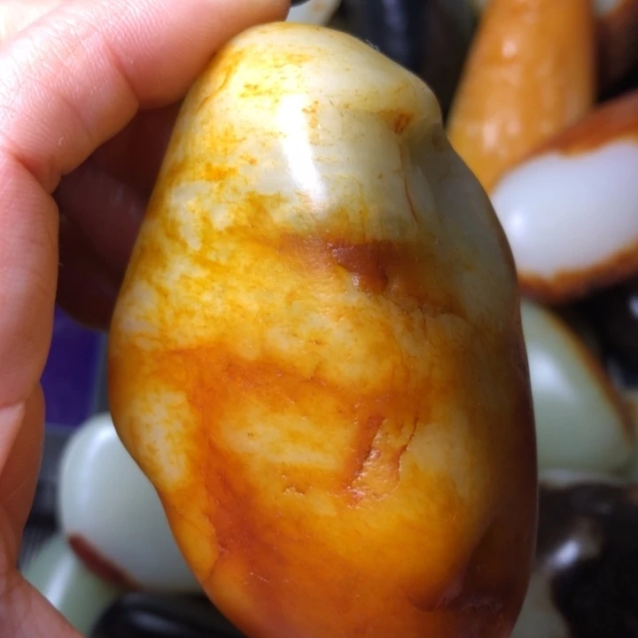 和田玉未镶嵌珠宝奇石