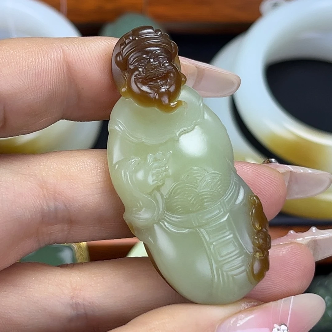 和田玉（糖玉）颈饰未镶嵌