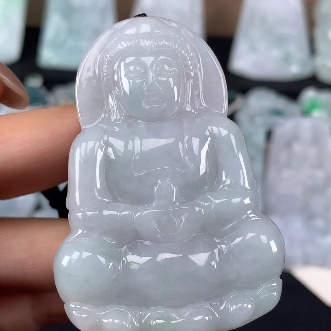 翡翠未镶嵌颈饰观音