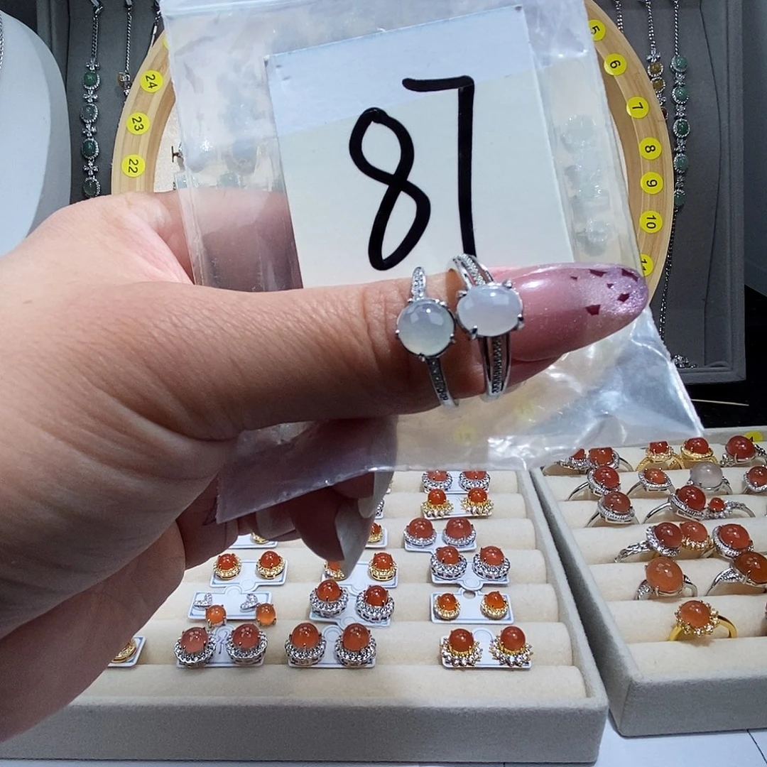 翡翠未镶嵌戒指缅甸