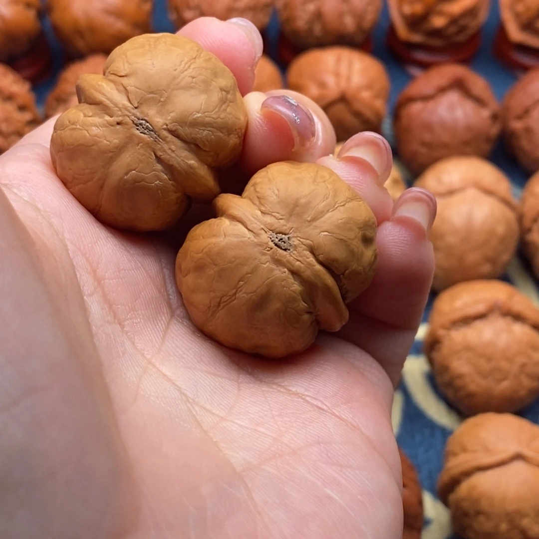 文玩核桃把件?**顺精品手捻