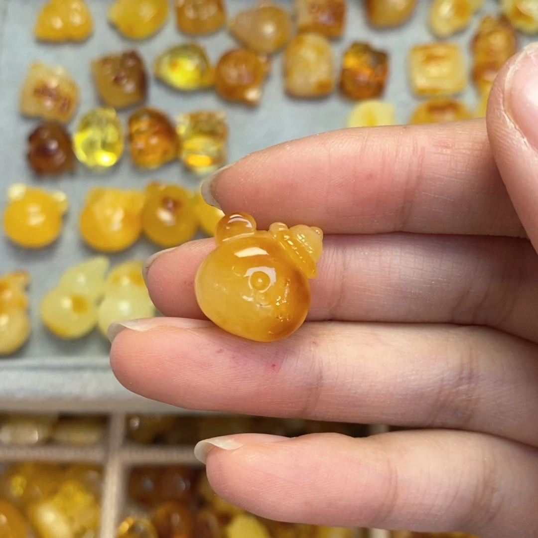 蜜蜡颈饰未镶嵌小熊头