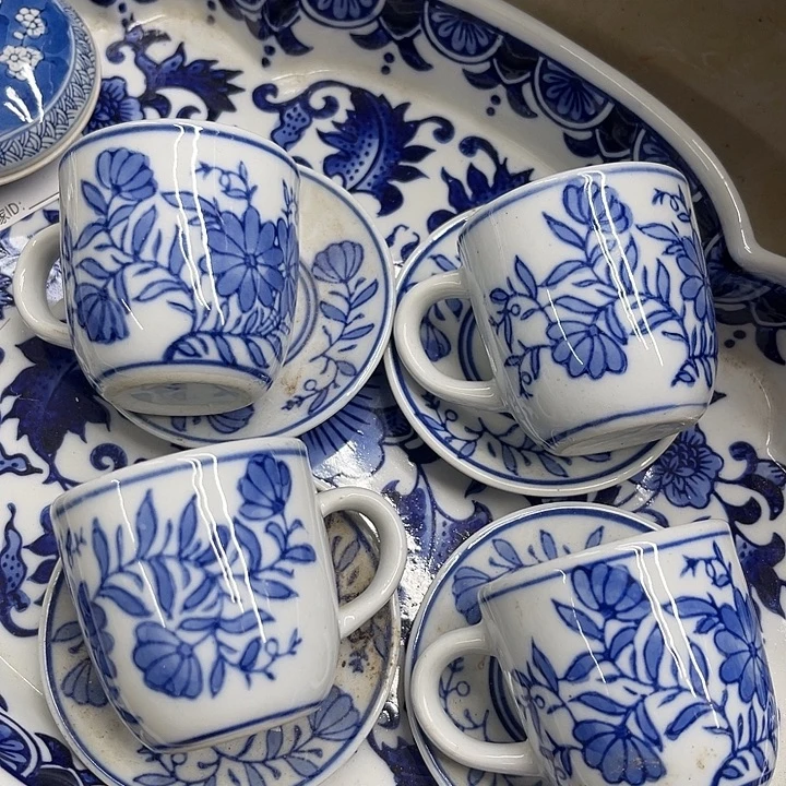 摆件四套一组、茶杯酒杯