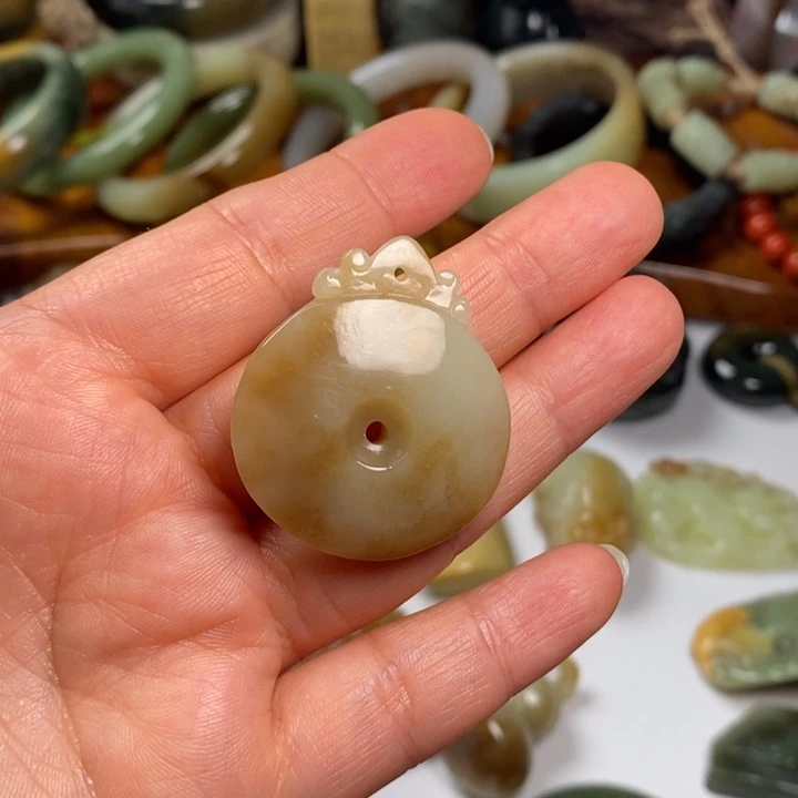 岫岩河磨玉（透闪石质玉）未镶嵌手链