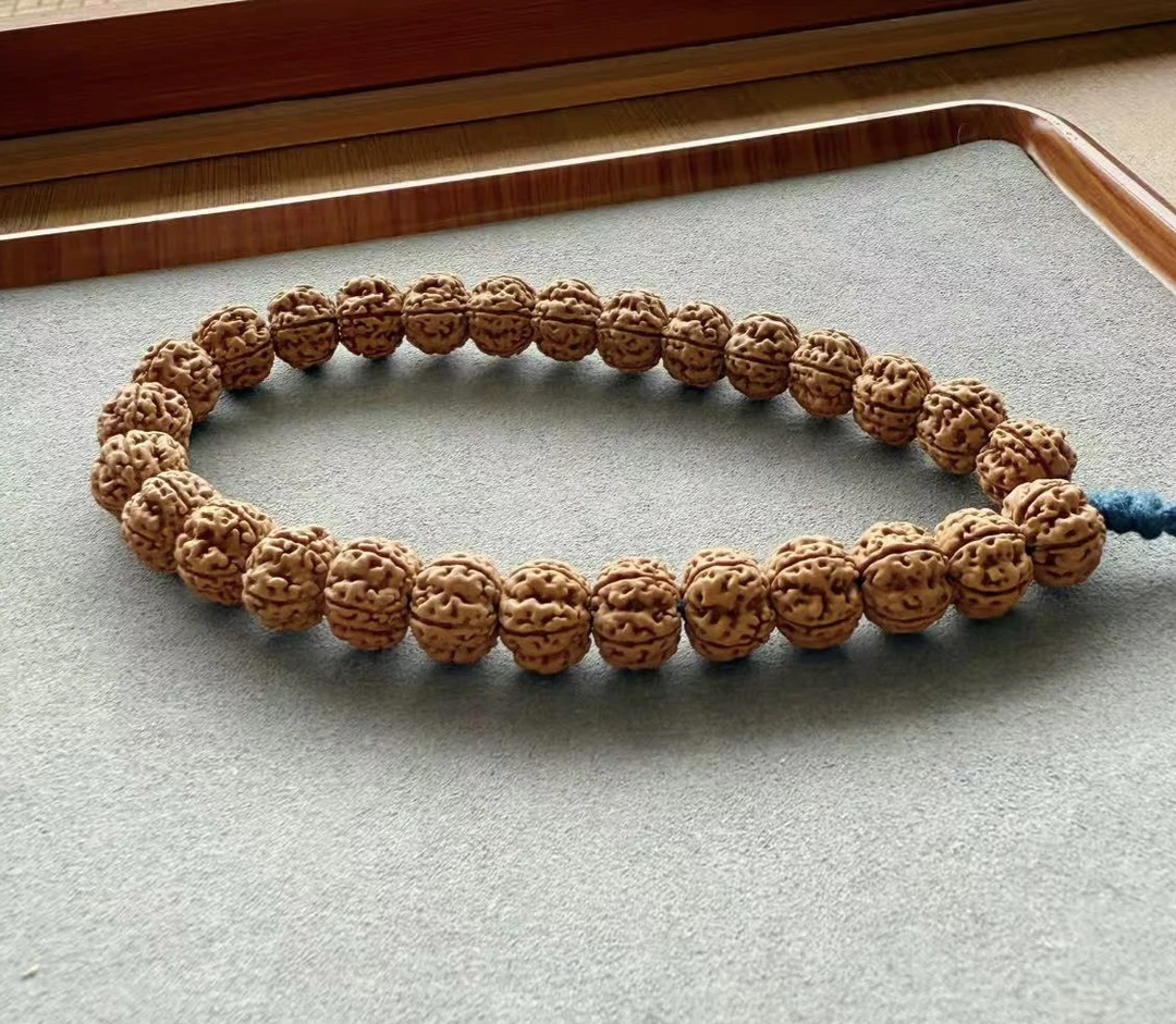 精选凹底梅花高品菩提手串