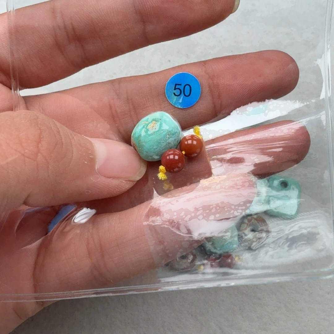 南红玛瑙未镶嵌珠宝奇石