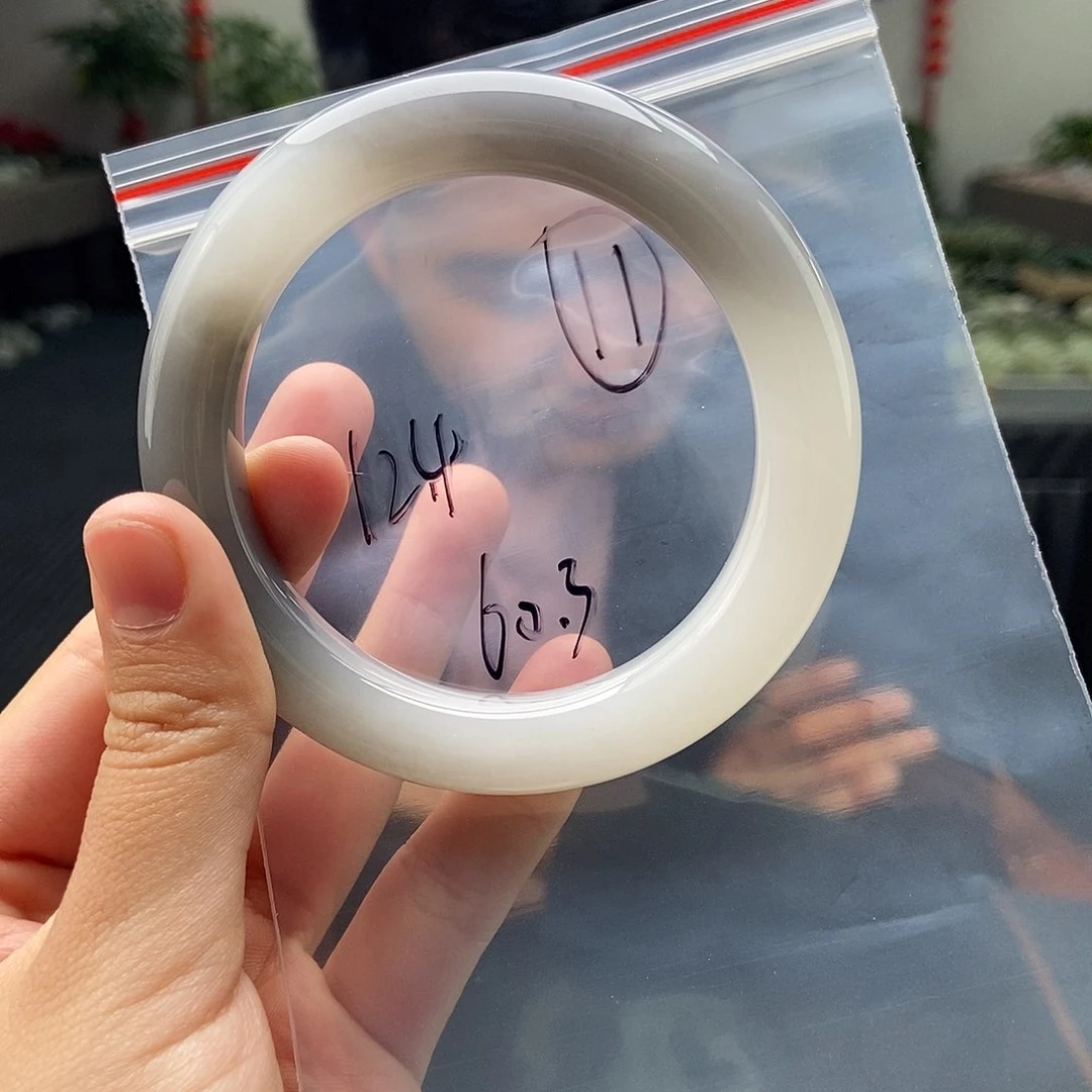 和田玉颜色多样性发拍一发一未镶嵌